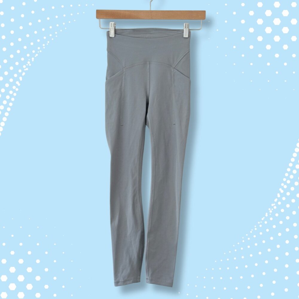 🤍 Gray Lululemon High-Rise Leggings w/ Pockets | Size 2